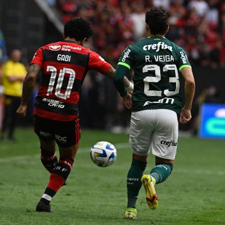 Gabigol e Raphael Veiga em Palmeiras x Flamengo