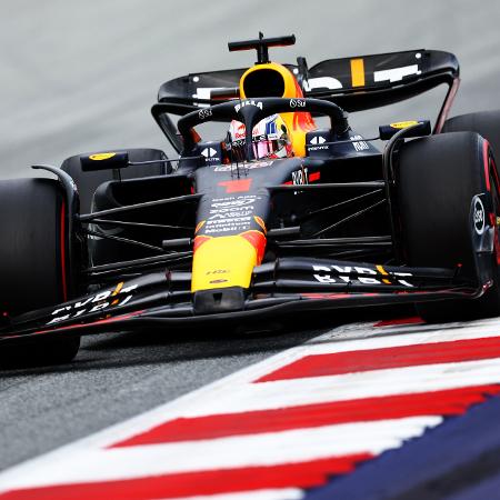 Max Verstappen, da Red Bull, durante o treino classificatório do GP da Áustria - Clive Rose/Getty Images