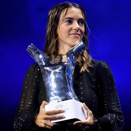 Aitana Bonmati também ganhou o prêmio de melhor da Uefa
