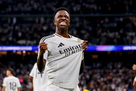 Vini comemora gol em Real Madrid x Borussia Dortmund na Champions League