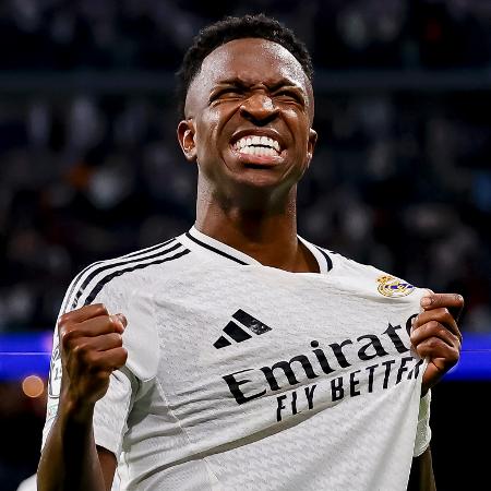 Vini Jr comemora gol em Real Madrid x Borussia Dortmund na Champions League - Manu Reino/DeFodi Images via Getty Images