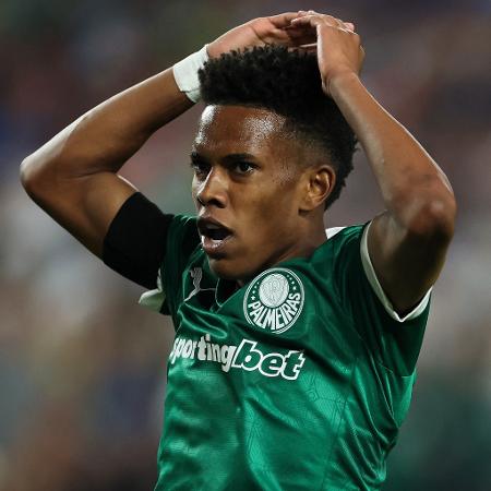 Estêvão balançou as redes para o Palmeiras no duelo contra o Chelsea, válido pelo Mundial Estêvão balançou as redes para o Palmeiras no duelo contra o Chelsea, válido pelo Mundial