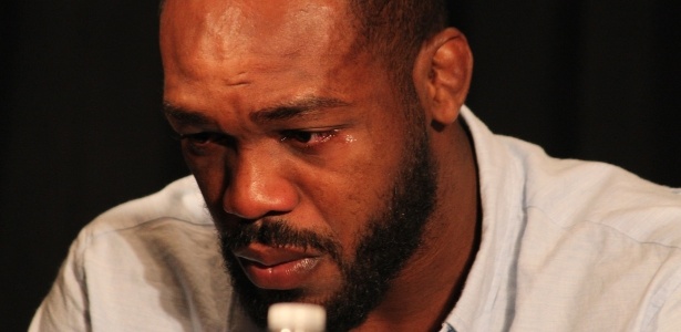 Jon Jones chora ao explicar caso de doping que o tirou do UFC 200 - Diego Ribas/Ag. Fight