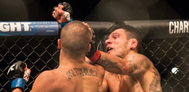 Alvarez nocauteou Rafael dos Anjos para se tornar campeão do UFC - Rigel Salazar/Ag Fight
