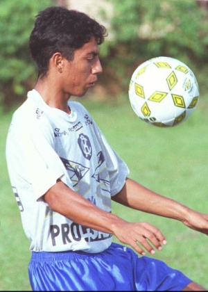 Ele fez um gol contra, salvou o Corinthians e virou andarilho do futebol