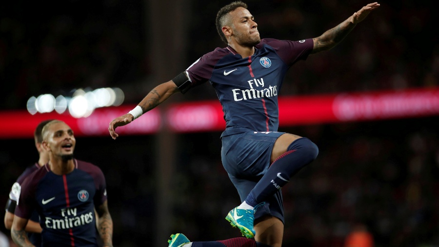 Neymar comemora gol em partida contra o Toulouse pelo Campeonato Francês - REUTERS/Benoit Tessier