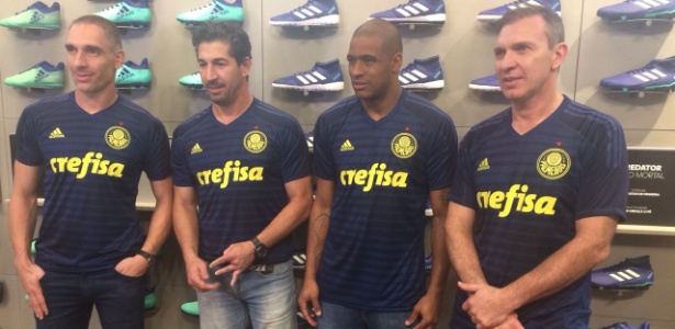 Prass, Sérgio, Jailson e Velloso no lançamento da nova camisa de goleiro do Palmeiras - Leandro Miranda/UOL