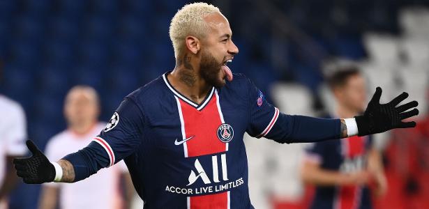 Koka - Jogo entre PSG e Reims é interrompido devido a fogos de