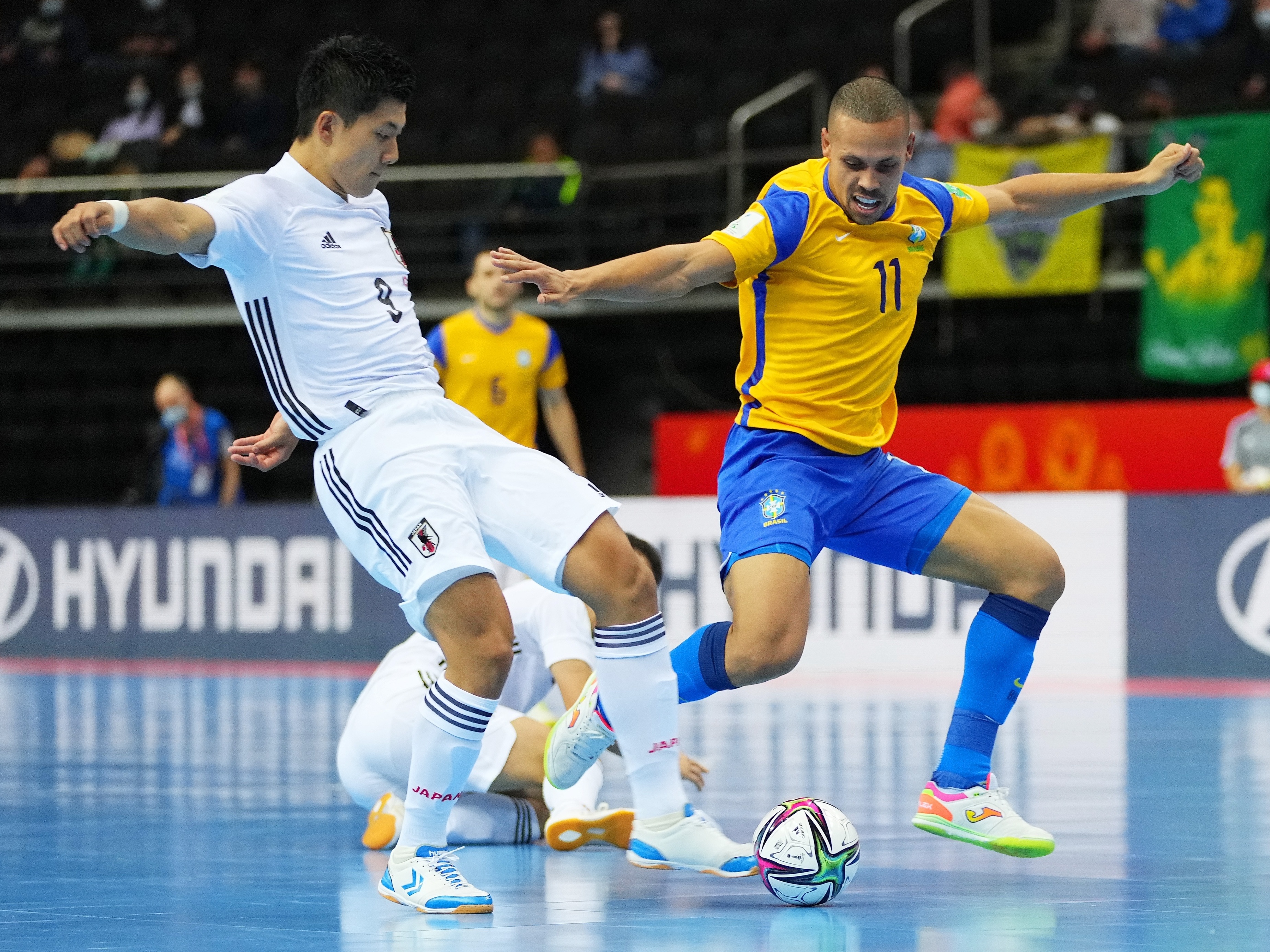 Futsal: Brasil nos oitavos com três triunfos em três jogos