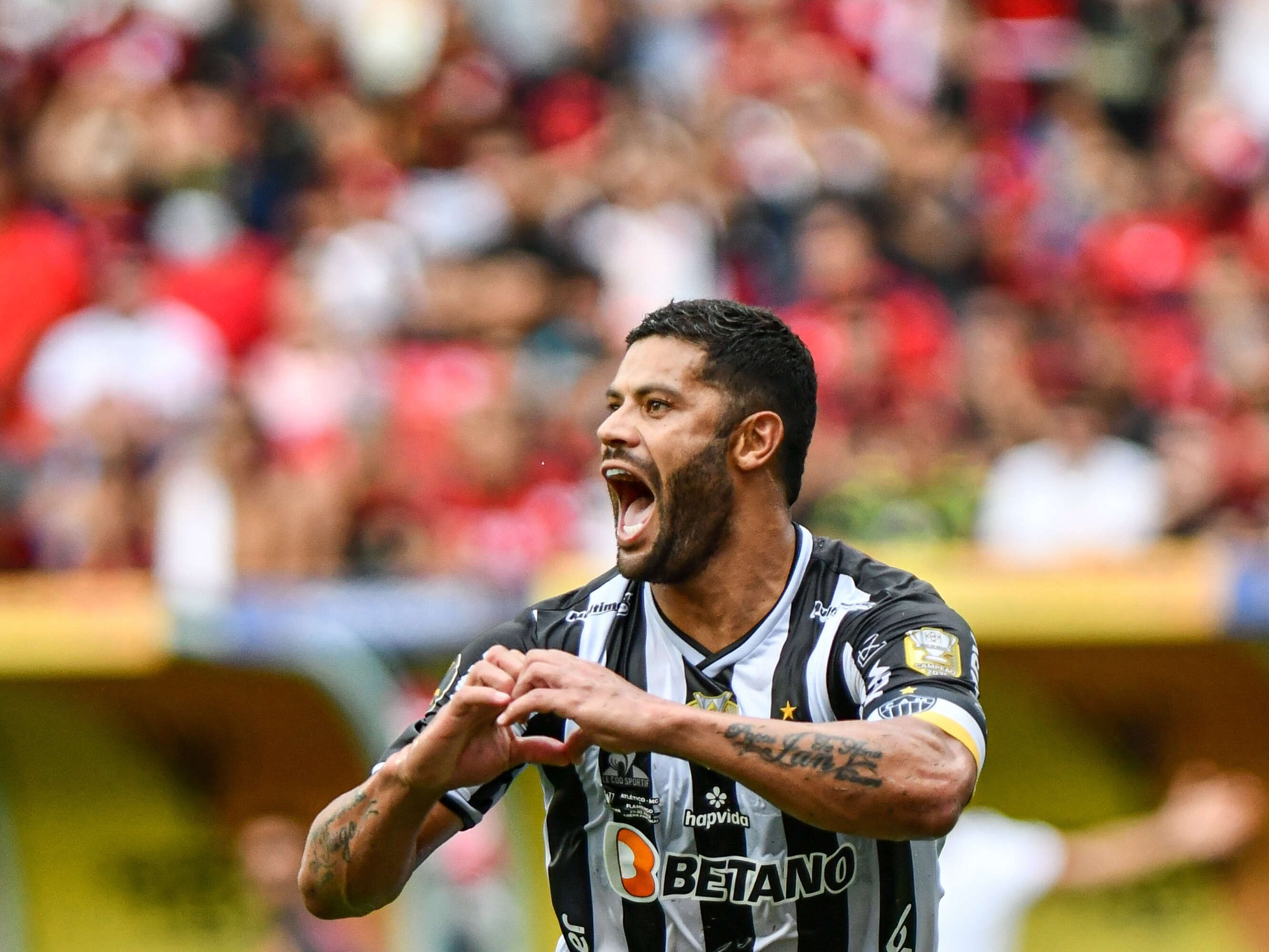 Nos pênaltis, Atlético bate o Flamengo e vence a Supercopa