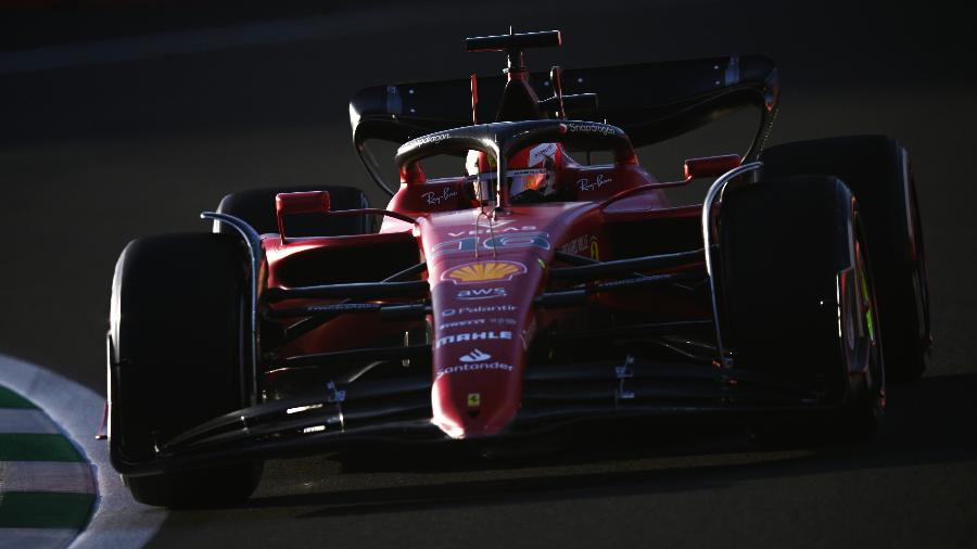 Charles Leclerc, da Ferrari, voltou a liderar um treino no GP da Arábia Saudita - Clive Mason/Getty Images
