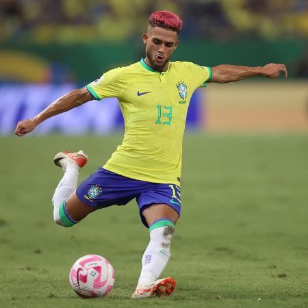 Yan Couto estreou pela seleção brasileira contra a Venezuela