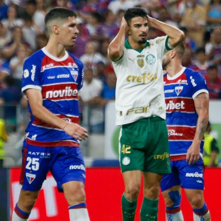 Flaco López se lamenta durante Fortaleza x Palmeiras, duelo do Campeonato Brasileiro