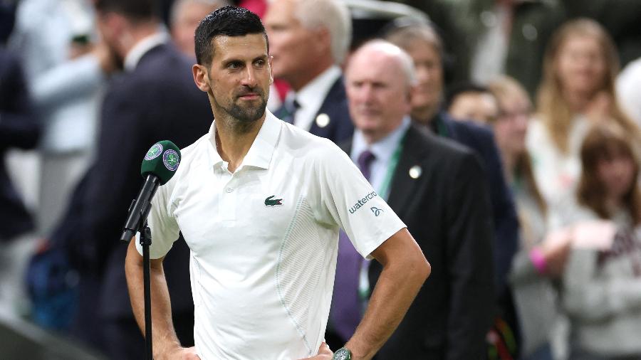 Novak Djokovic dá entrevista após vencer seu jogo pelas oitavas de final de Wimbledon em 2024