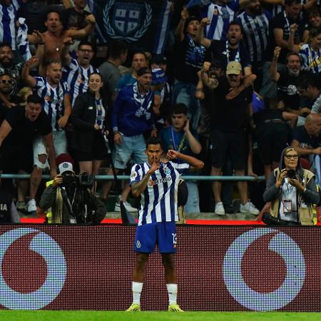 Wenderson Galeno marcou dois contra o Sporting e foi fundamental para a virada do Porto