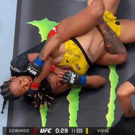 Tamires Vidal é finalizada pela panamenha Joselyne Edwards no UFC Vegas 99 