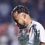 Neymar chora após Santos ser goleado pelo Vasco no MorumBIS - undefined