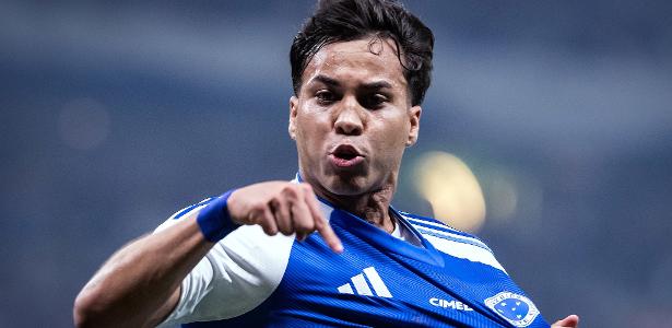 Arnaldo: Cruzeiro acompanha ritmo de Flamengo e Palmeiras e surpreende no Brasileirão.