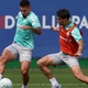 Paulinho pode voltar contra o Santos, mas precisa convencer DM do Palmeiras