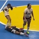 Jogadora chuta cabe&ccedil;a de rival em partida de futsal e &eacute; suspensa por 5 anos