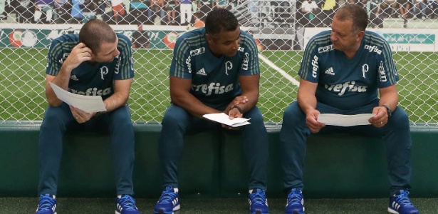 Roger e seus auxiliares gostam de se apoiar nos estudos para formar o Palmeiras - Cesar Greco/Ag. Palmeiras/Divulgação