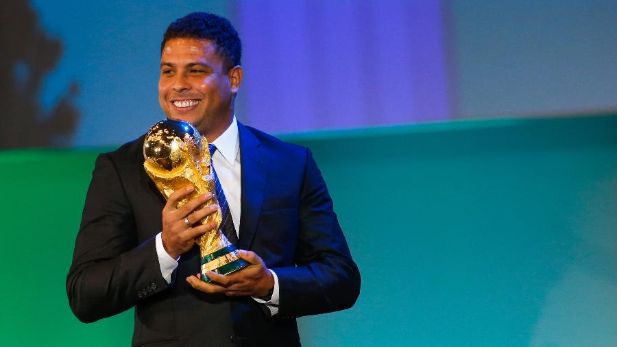 Ronaldo atuou pelo Cruzeiro por um ano e três anos com a camisa do Corinthians  - Alexandre Schneider/Getty Images
