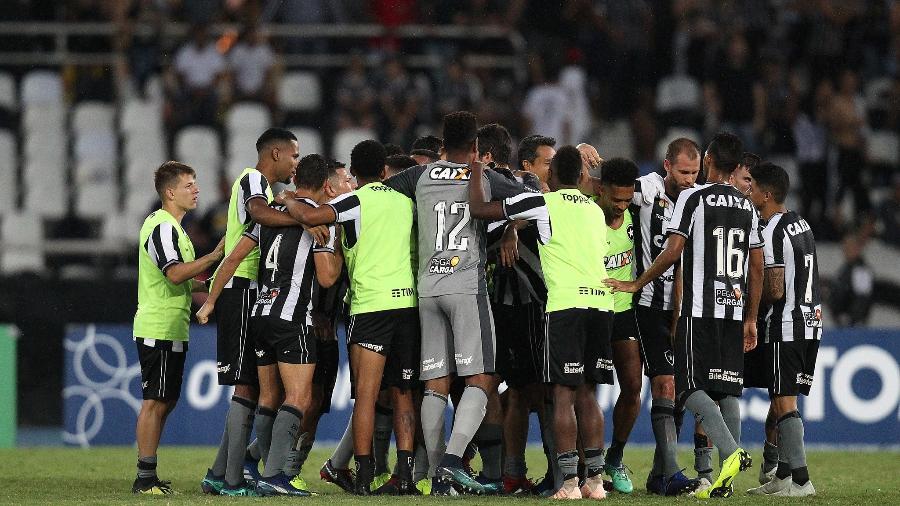 Jogadores do Botafogo celebram vitória sobre o Corinthians, pelo Brasileiro de 2018 - Vitor Silva/SSPress/Botafogo.