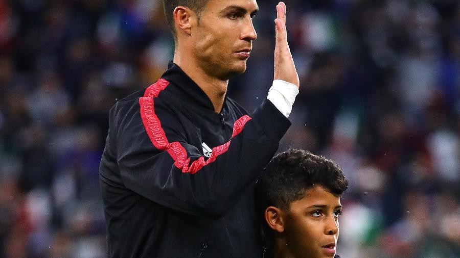 Cristiano Ronaldo e seu filho mais velho, Cristiano Ronaldo Júnior - Chris Brunskill/Fantasista/Getty Images