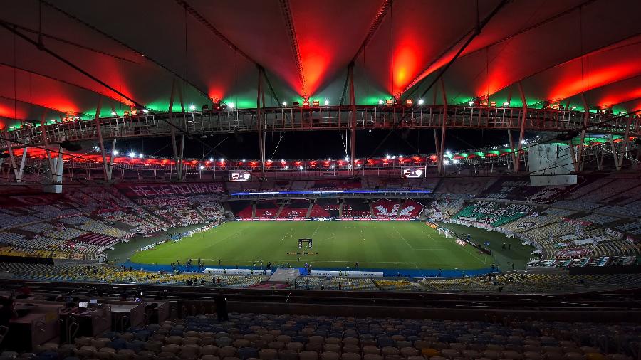 Mosaico da torcida do Flamengo durante partida contra Fluminense no estádio Maracanã pelo campeonato Carioca 2021. - Thiago Ribeiro/AGIF