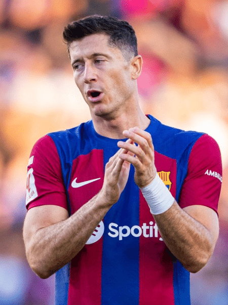 Lewandowski deve assinar com Barcelona por 3 temporadas, diz TV