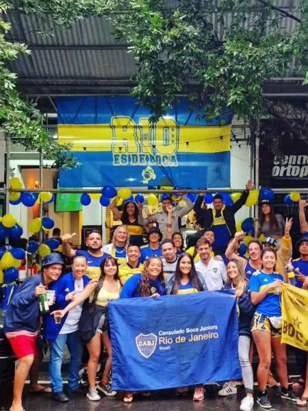 Integrantes do Consulado Boca Juniors do Rio de Janeiro: se reúnem em Copacabana em todos os jogos