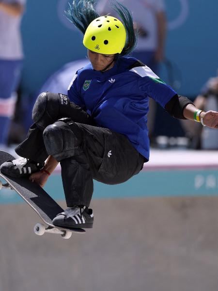 Raicca Ventura durante a competição de skate park nas Olimpíadas de Paris 2024