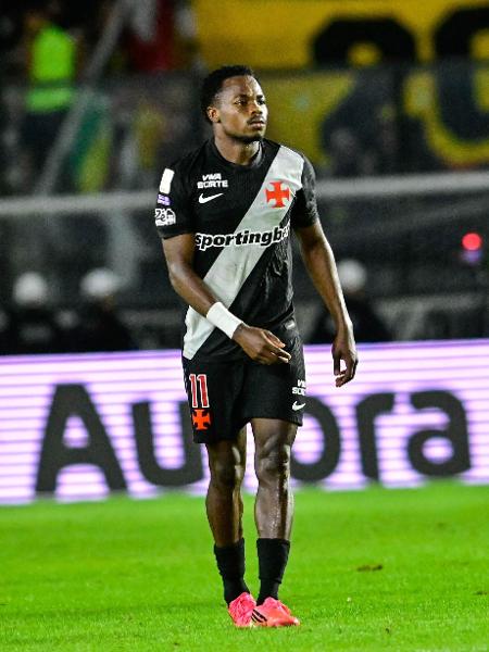 Andrés Goméz, atacante do Vasco, em jogo contra o Mirassol, em São Januário