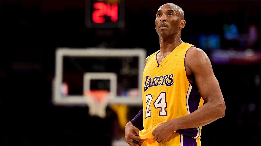Kobe Bryant atuou a maior parte da carreira com a camisa 24 dos Lakers - Harry How/Getty Images/AFP