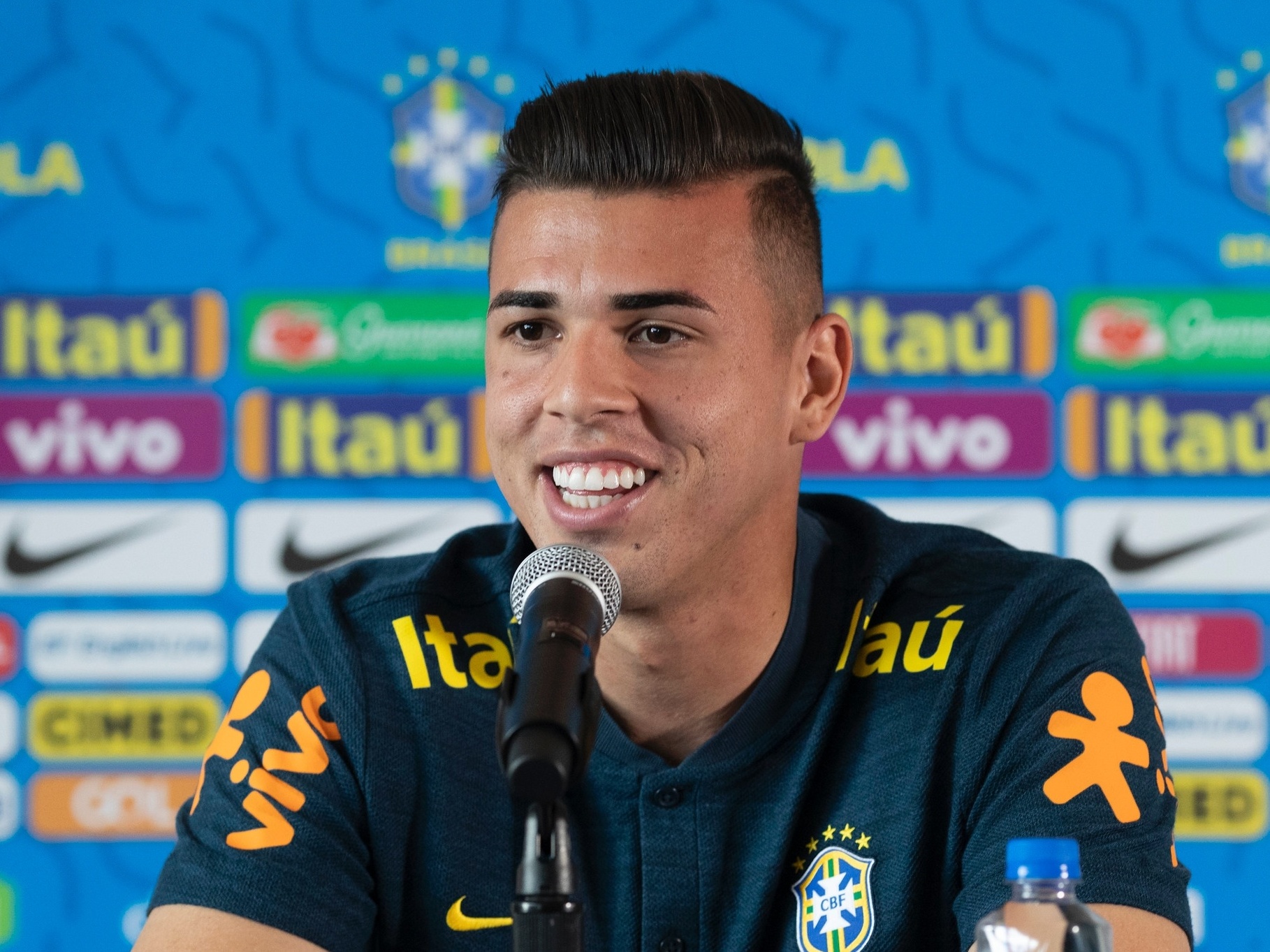 Goleiro Ivan celebra marca de 150 jogos pela Ponte Preta