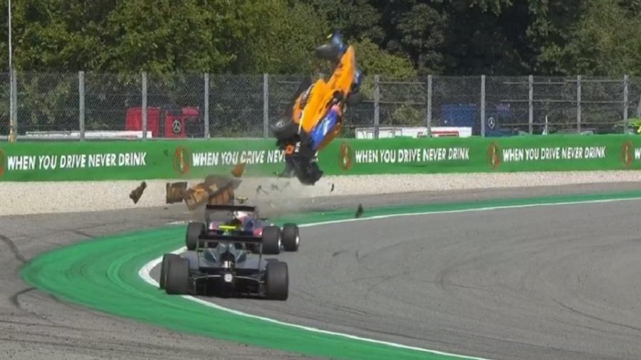 Alex Peroni sofre acidente impressionante em Monza - Reprodução