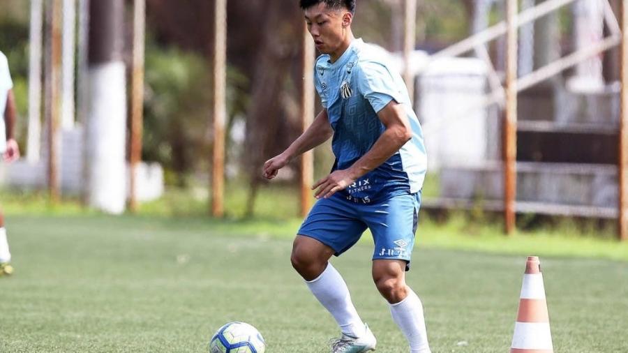 Junlong Xiao em treinamento pelo Santos  - Pedro Ernesto Guerra Azevedo/Santos FC