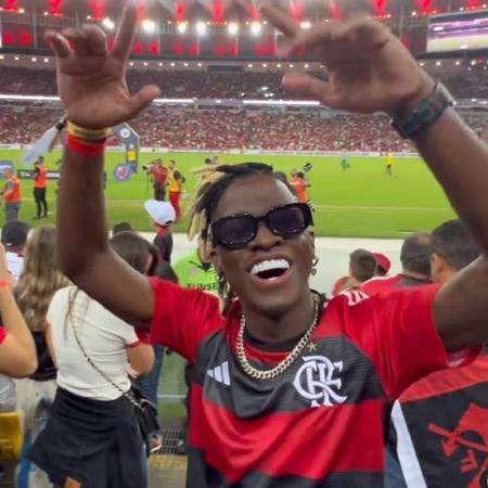 Waguinho, sósia de Vini Jr., durante jogo do Flamengo - Reprodução/Instagram