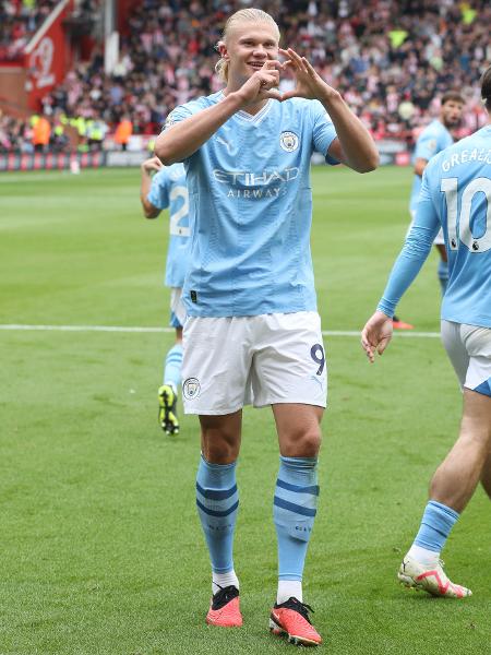 Haaland, do Manchester City, comemora gol contra Sheffield pelo Campeonato Inglês