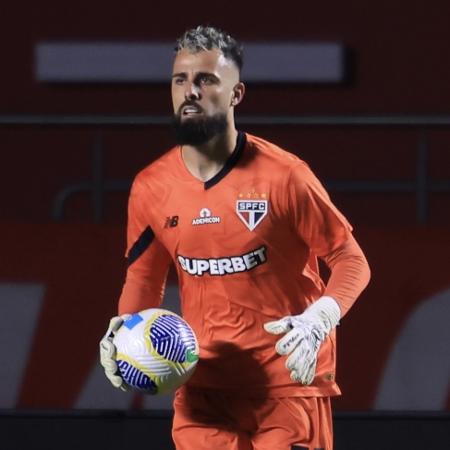 Jandrei em ação durante São Paulo x Cuiabá, jogo do Brasileirão