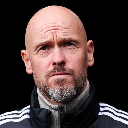 Erik Ten Hag foi alvo de deboche em um anúncio da Domino's em frente ao Old Trafford