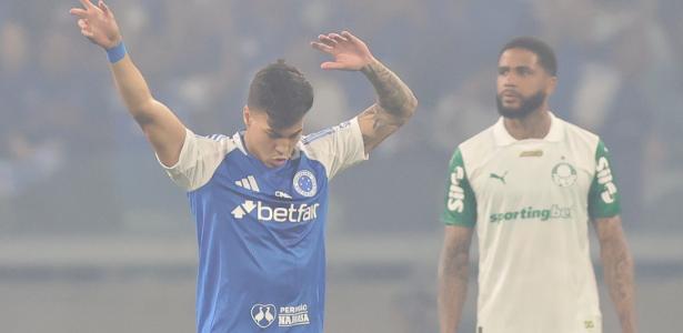 Cruzeiro, Fla e G6 mostram força, enquanto Palmeiras figura na lanterna.