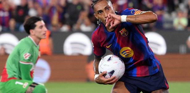 Raphinha e Yamal dão show, Barcelona goleia Rayo e mantém 100% no Espanhol