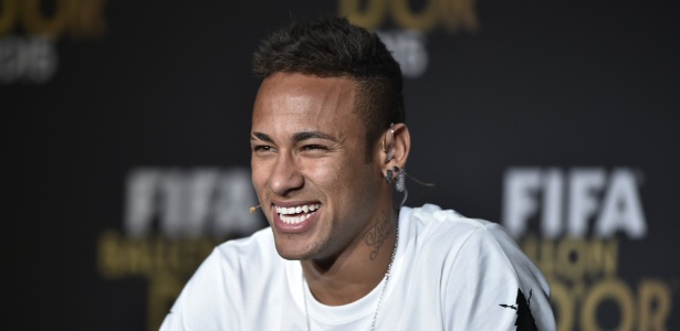 Neymar é um dos alvos do clube francês - FABRICE COFFRINI/AFP