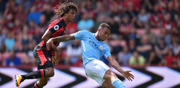 Gabriel Jesus balança as redes para o Manchester City contra o Bournemouth - AFP PHOTO / Glyn KIRK /