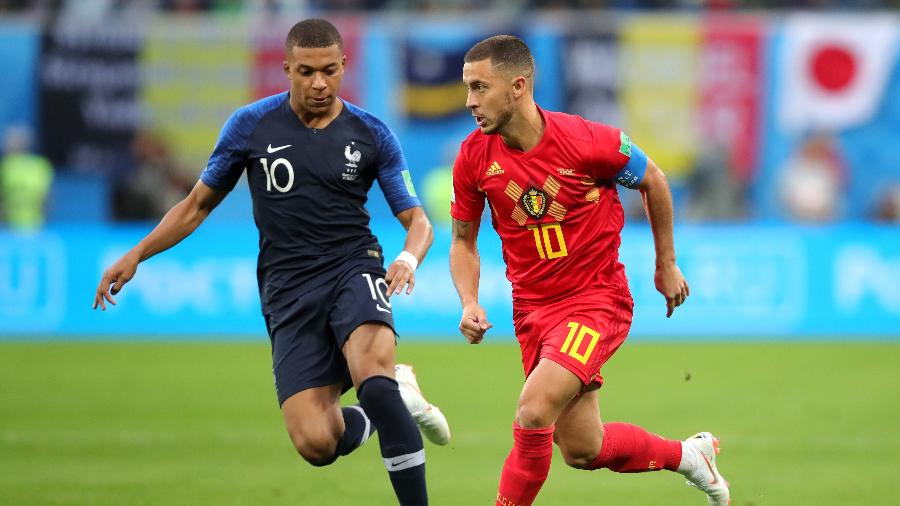 Kylin Mbappé disputa a bola com Eden Hazard na Copa do Mundo, em França x Bélgica - Alexander Hassenstein/Getty Images