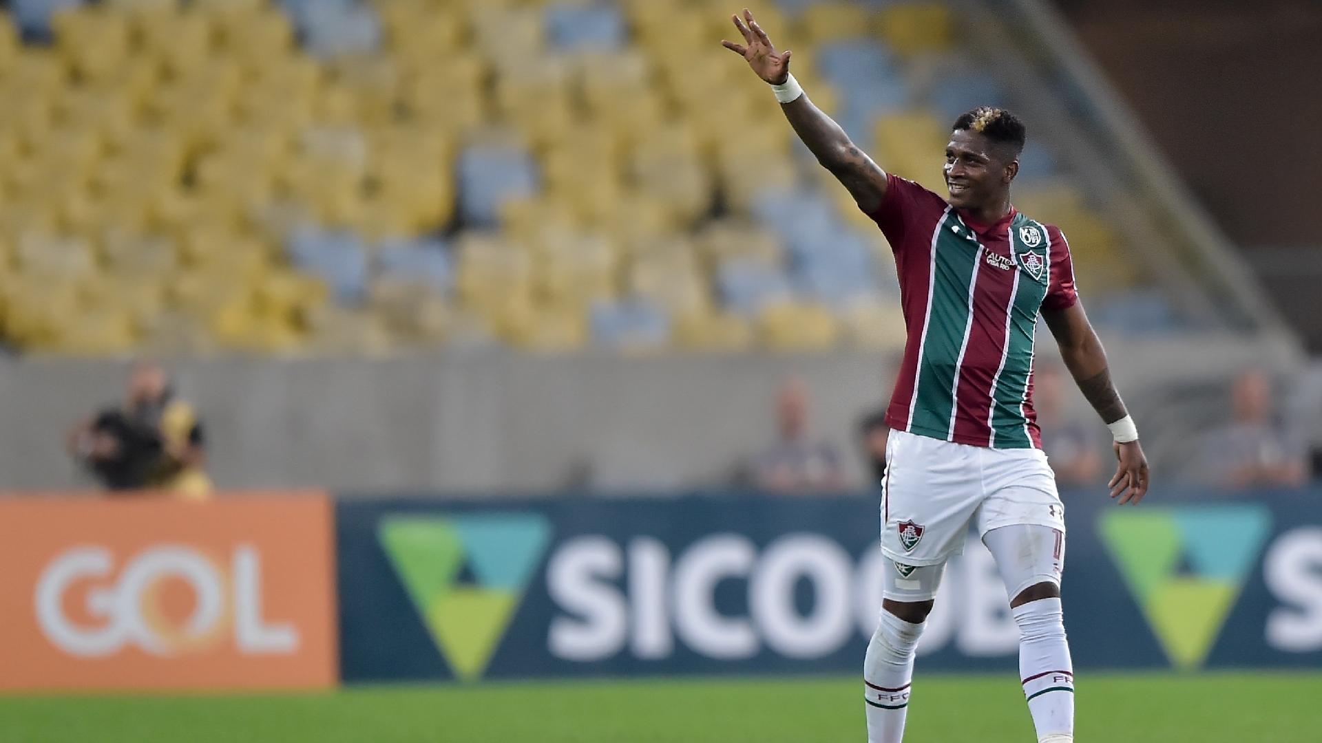 Yony Gonzalez comemora seu gol para o Fluminense durante partida contra o Sao Paulo pelo Campeonato Brasileiro