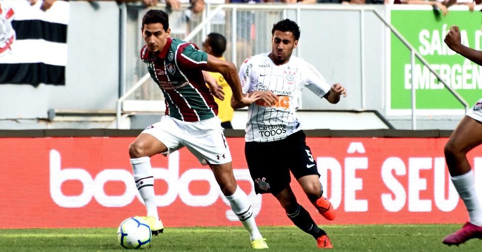 Ganso, durante partida entre Fluminense e Corinthians