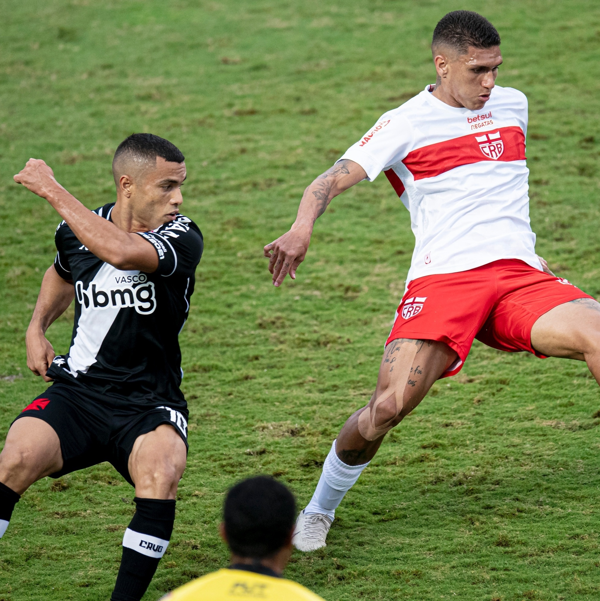 CRB x Vasco: veja onde assistir, escalações, desfalques e arbitragem, brasileirão série b