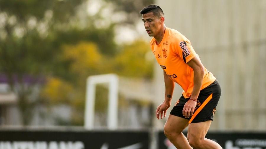 Balbuena projeta duelo com Flamengo e destaca torcida do Corinthians